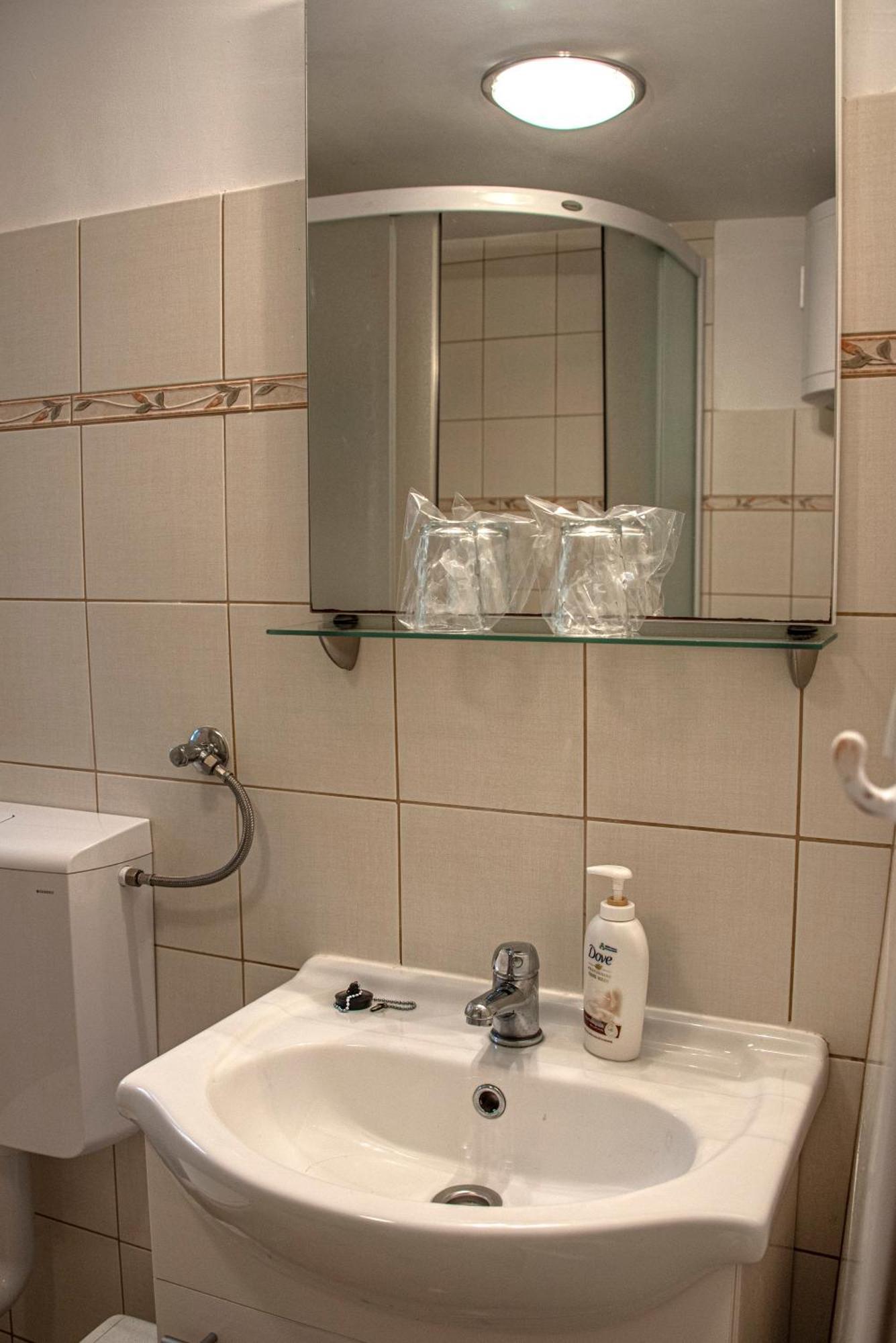 לובניצה Apartman Nives מראה חיצוני תמונה