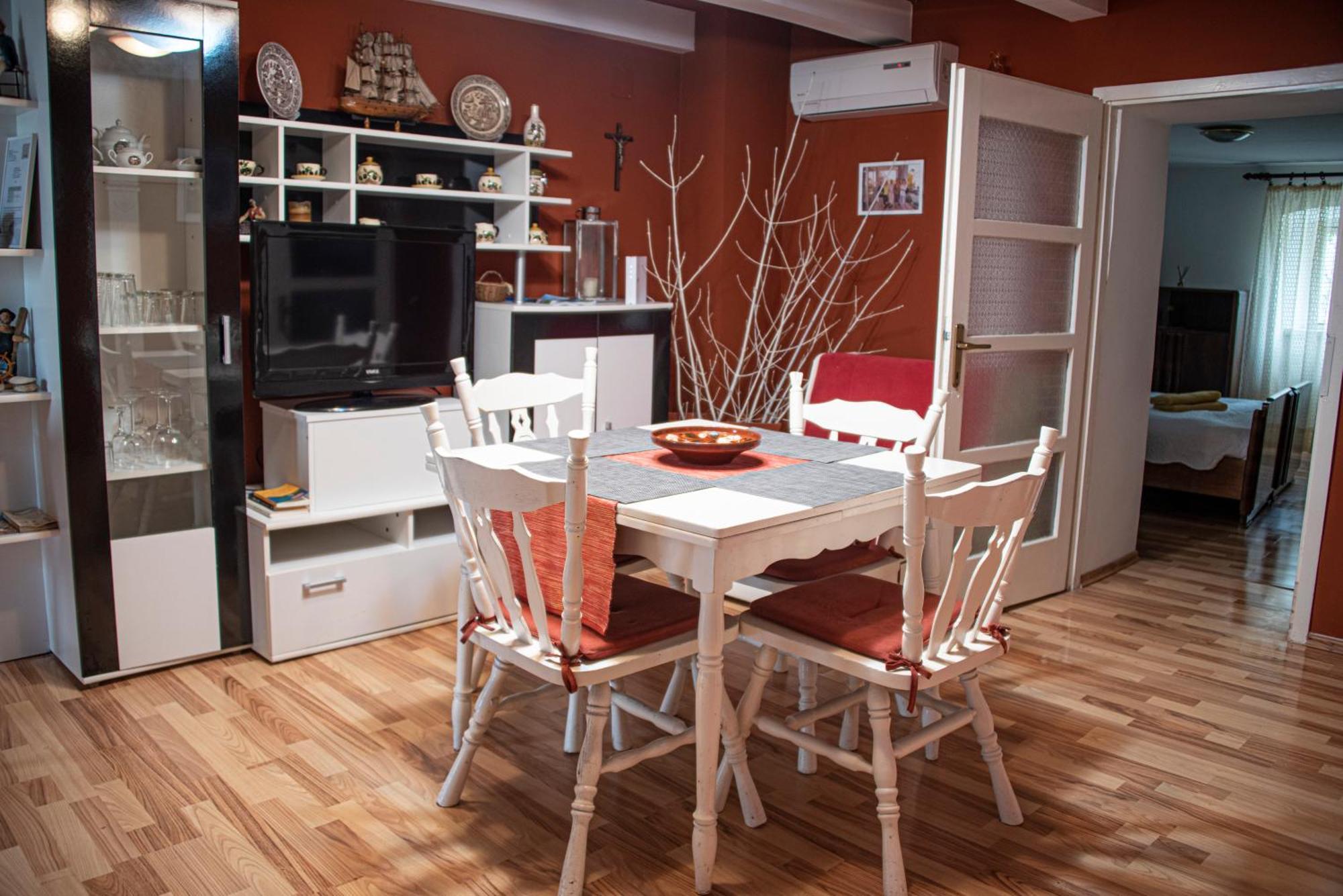 לובניצה Apartman Nives מראה חיצוני תמונה
