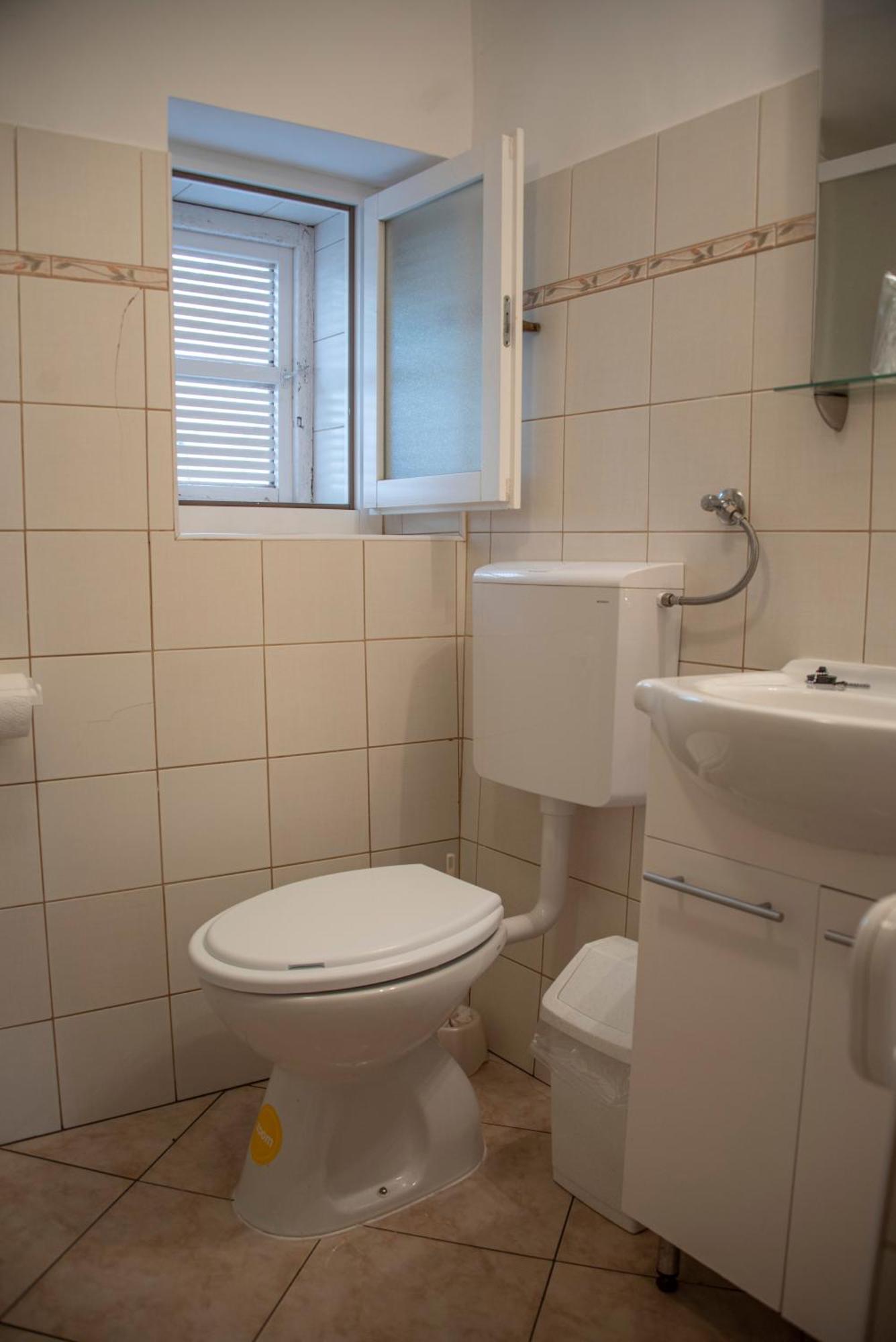 לובניצה Apartman Nives מראה חיצוני תמונה