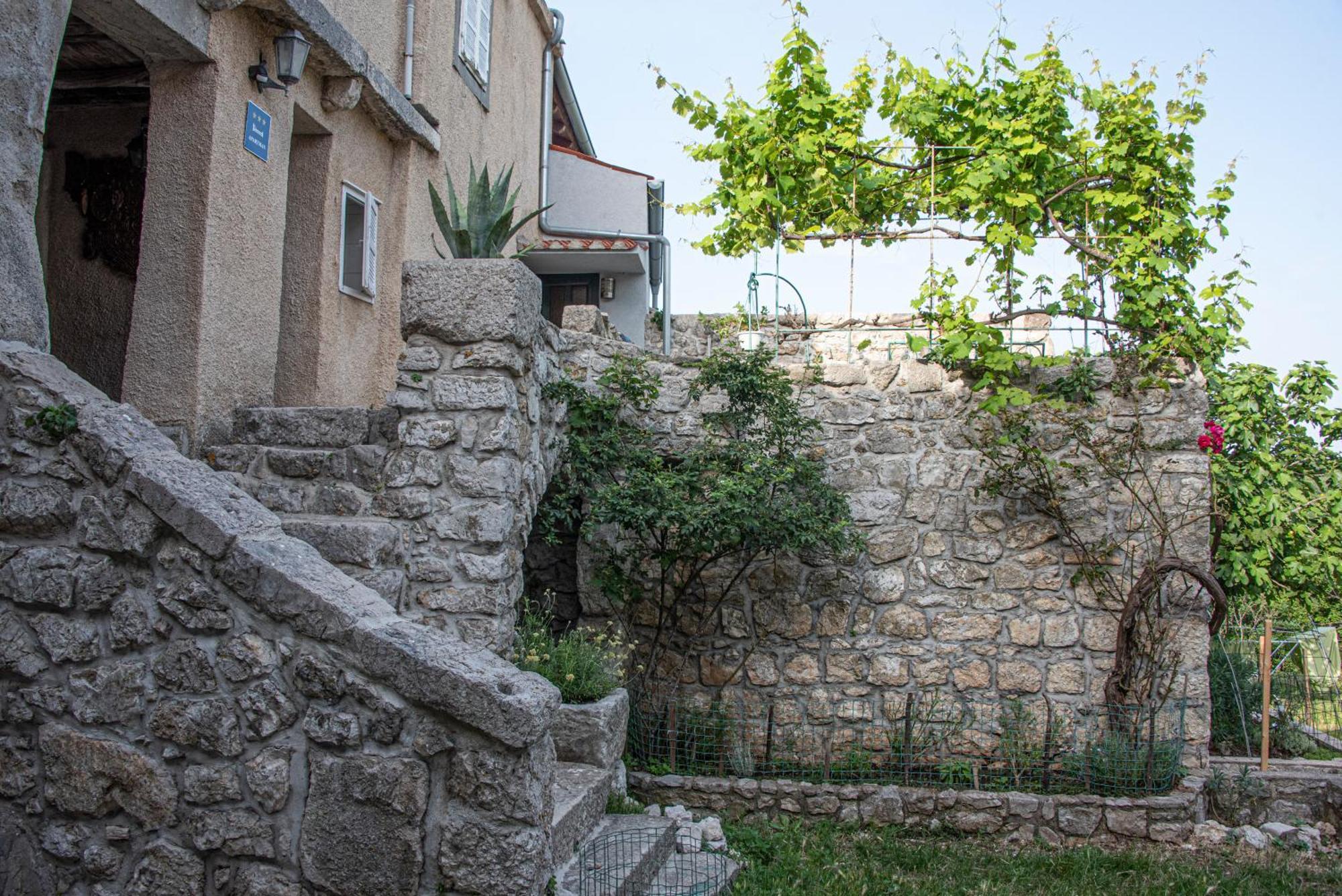 לובניצה Apartman Nives מראה חיצוני תמונה